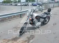 2000 Honda VT1100 фото