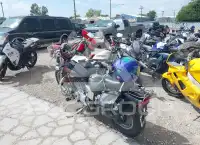 2000 Honda VT1100 photo