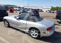 2000 Mazda MX-5 photo