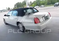 2000 Lincoln Town фото