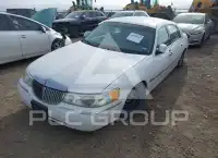 2000 Lincoln Town фото
