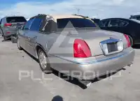 2000 Lincoln Town фото