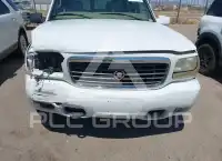 2000 Cadillac ESCALADE photo