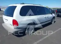 2000 Chrysler Grand Voyager photo