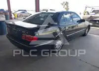 2000 Mercedes Benz E 320 photo