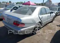 2000 Mercedes Benz E 320 фото