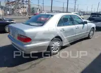 2000 Mercedes Benz E 320 фото