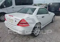 2000 Mercedes Benz SLK 230 photo