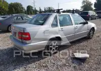 2000 Volvo S70 фото