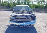 2000 GMC Sierra photo