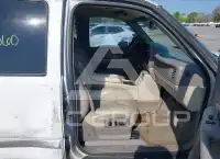 2000 GMC YUKON photo
