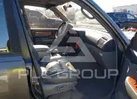 2000 Lexus LX470 photo