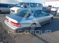 2000 Lexus ES300 photo