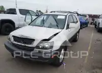 2000 Lexus RX300 photo