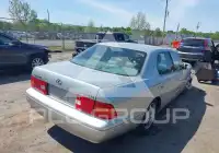 2000 Lexus LS400 фото