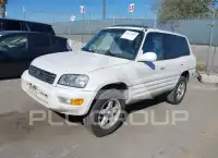2000 Toyota RAV4 photo
