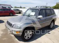 2000 Toyota RAV4 фото