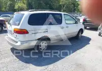 2000 Toyota SIENNA photo