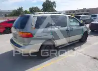 2000 Toyota SIENNA photo
