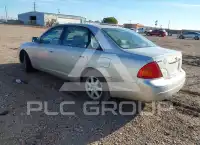 2000 Toyota AVALON photo