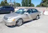 2000 Toyota AVALON photo