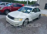 2000 Toyota AVALON photo