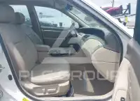 2000 Toyota AVALON photo