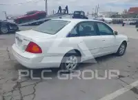 2000 Toyota AVALON photo