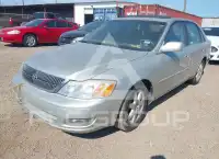 2000 Toyota AVALON photo