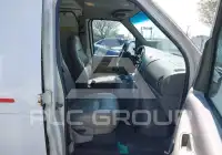 2000 Ford E-150 фото