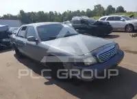 2000 Ford CROWN фото