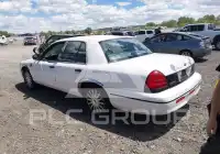 2000 Ford CROWN photo
