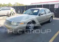 2000 Ford CROWN фото