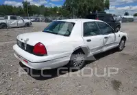 2000 Ford CROWN photo