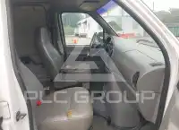 2000 Ford E-250 фото