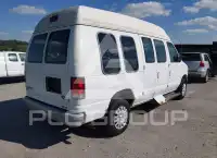 2000 Ford E-250 photo