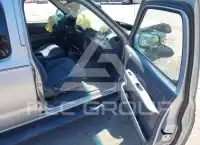 2001 Nissan FRONTIER фото
