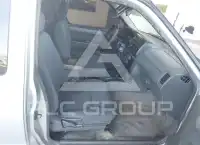 2001 Nissan FRONTIER photo