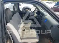 2001 Nissan FRONTIER photo