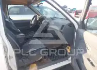 2001 Nissan FRONTIER photo