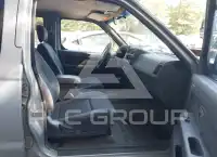 2001 Nissan FRONTIER фото
