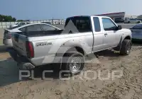 2001 Nissan FRONTIER photo