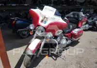 2001 Harley-Davidson FLHT photo