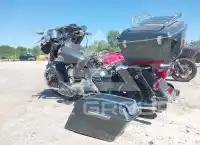 2001 Harley-Davidson FLHT photo