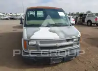 2001 Chevrolet Express photo