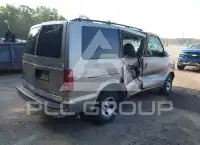 2001 Chevrolet ASTRO photo