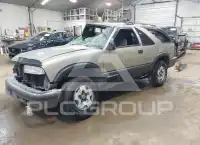 2001 Chevrolet Blazer photo