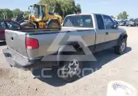 2001 Chevrolet S10 фото