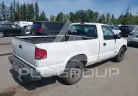2001 Chevrolet S10 фото