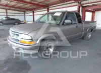 2001 Chevrolet S10 photo